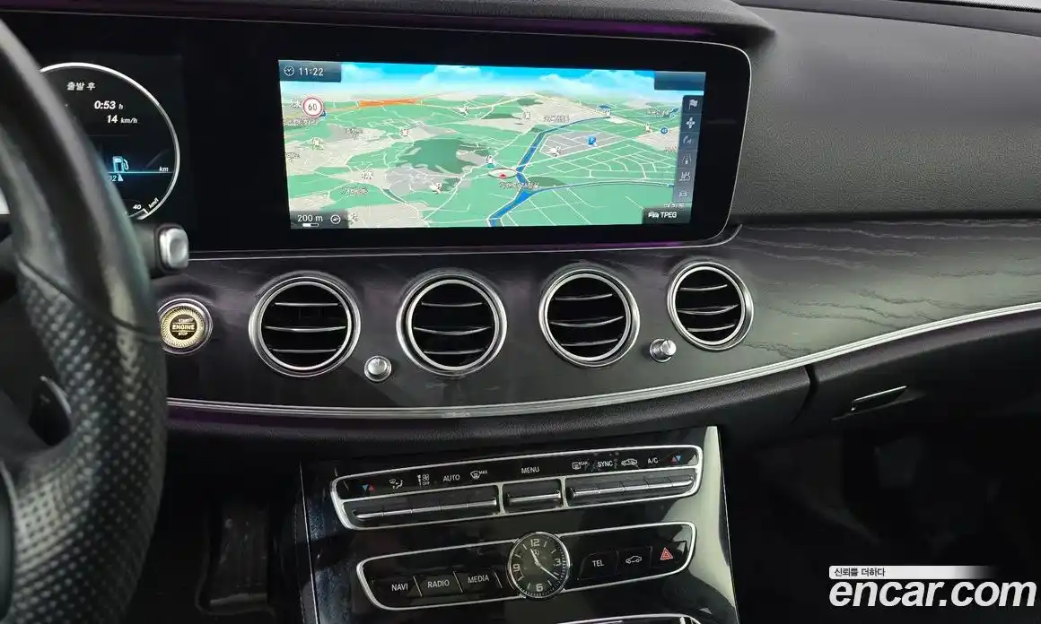 Mercedes-Benz E-Class 2017 2.0 Автомат в Москве № 195402, фото 19