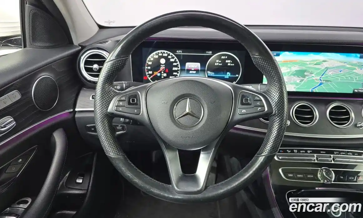 Mercedes-Benz E-Class 2017 2.0 Автомат в Москве № 195402, фото 20