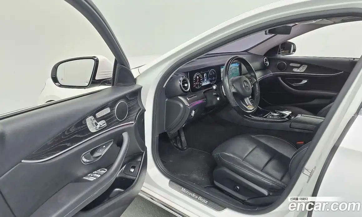 Mercedes-Benz E-Class 2017 2.0 Автомат в Москве № 195402, фото 4