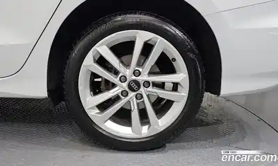 Audi A3 2024 2.0 Автомат в Москве № 195974, миниатюра 12