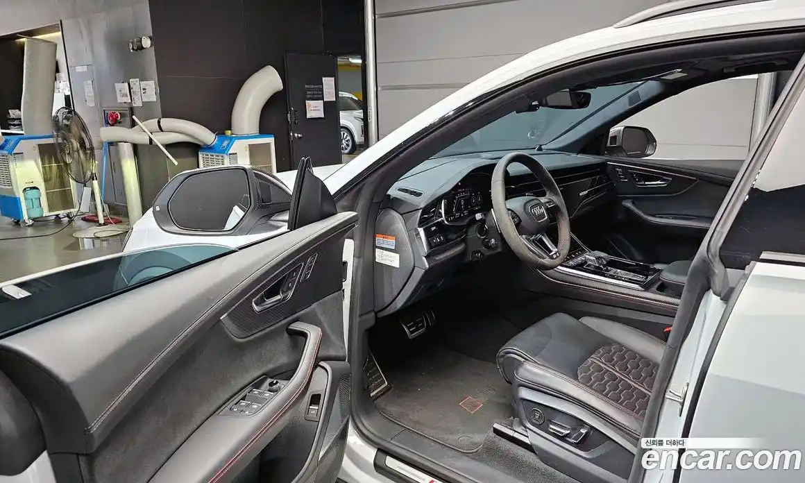 Audi RSQ8 2023 4.0 Автомат в Москве № 196231, фото 12