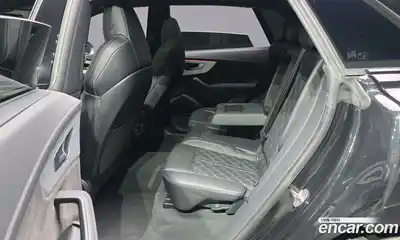 Audi Q8 2022 3.0 Автомат в Москве № 196567, миниатюра 5