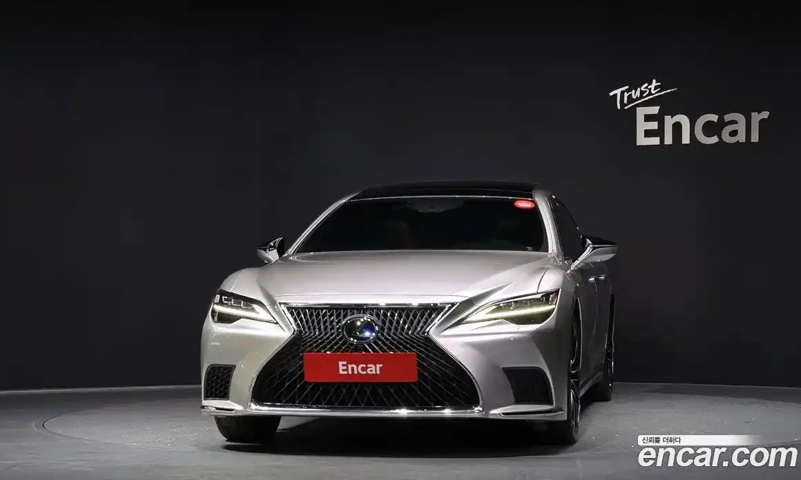 Lexus LS 2023 3.4 Автомат в Москве № 198819, фото 13