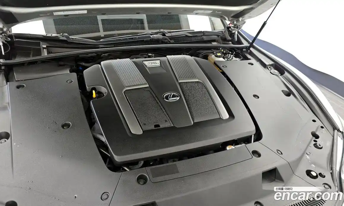 Lexus LS 2023 3.4 Автомат в Москве № 198819, фото 19