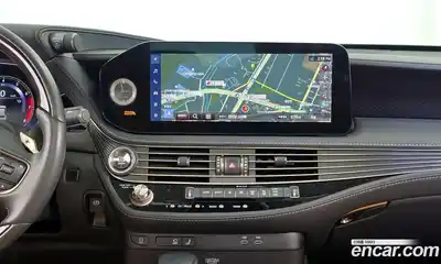 Lexus LS 2023 3.4 Автомат в Москве № 198819, миниатюра 2