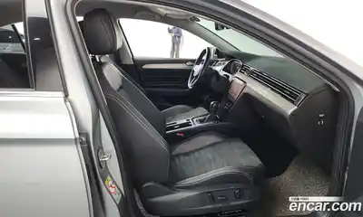 Volkswagen Passat, 2022