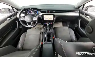Volkswagen Passat 2022 2.0 Автомат в Москве № 199093, миниатюра 7