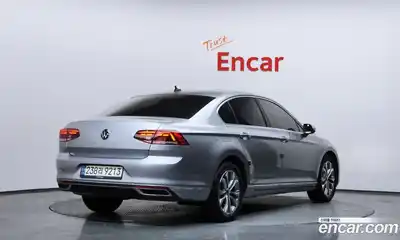 Volkswagen Passat 2022 2.0 Автомат в Москве № 199093, миниатюра 10