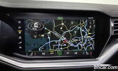 Volkswagen Touareg 2020 4.0 Автомат в Москве № 199221, миниатюра 3