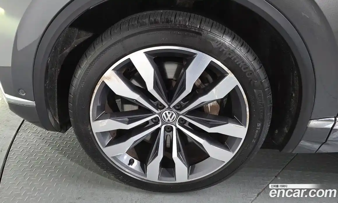 Volkswagen Touareg 2020 4.0 Автомат в Москве № 199221, фото 6