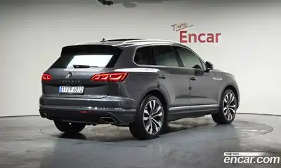 Volkswagen Touareg 2020 4.0 Автомат в Москве № 199221, миниатюра 9