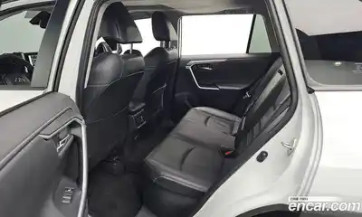 Toyota RAV4 2024 2.5 Автомат в Москве № 199557, миниатюра 2