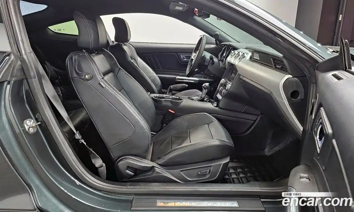 Ford Mustang 2016 5.0 Автомат в Москве № 199833, фото 8