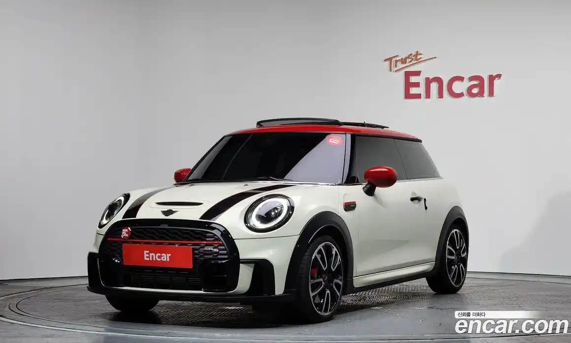 Mini Cooper 2023 2.0 Автомат в Москве № 204874, фото 17