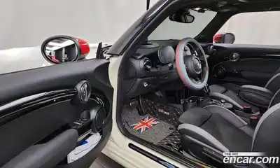 Mini Cooper 2023 2.0 Автомат в Москве № 204874, миниатюра 9