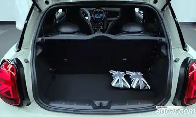 Mini Cooper 2023 2.0 Автомат в Москве № 204874, миниатюра 10