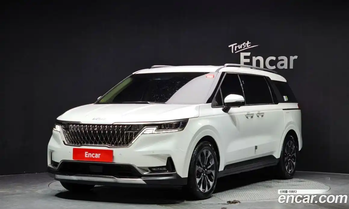 Kia Canival 2023 2.2 Автомат в Москве № 2052, фото 13