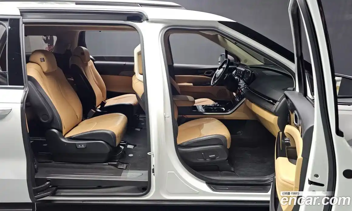 Kia Canival 2023 2.2 Автомат в Москве № 2052, фото 16