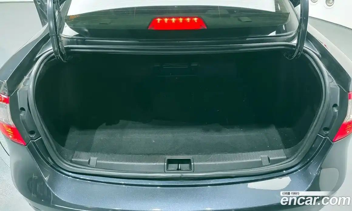 Renault SM3 2015 1.6 Автомат в Москве № 207574, фото 17