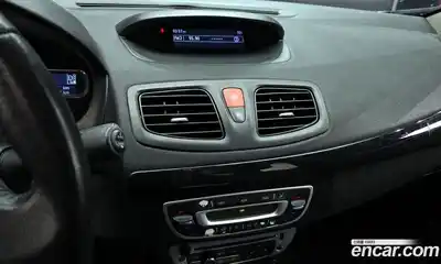 Renault SM3 2015 1.6 Автомат в Москве № 207574, миниатюра 3