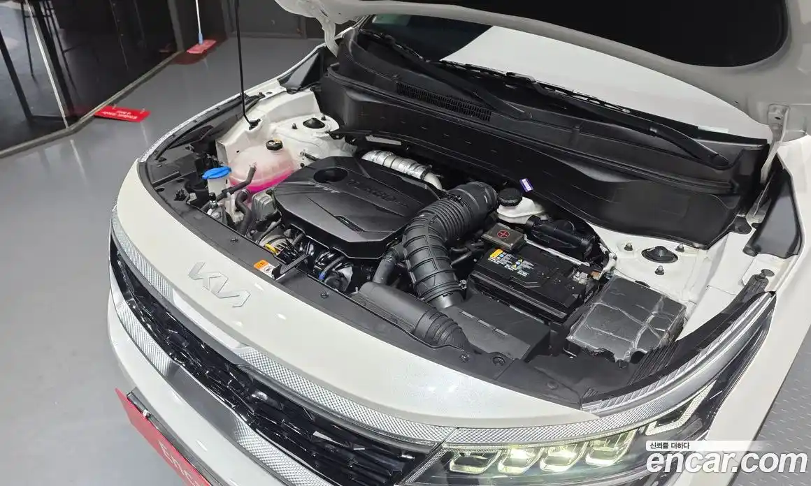 Kia Seltos 2023 1.6 Автомат в Москве № 21022, фото 5