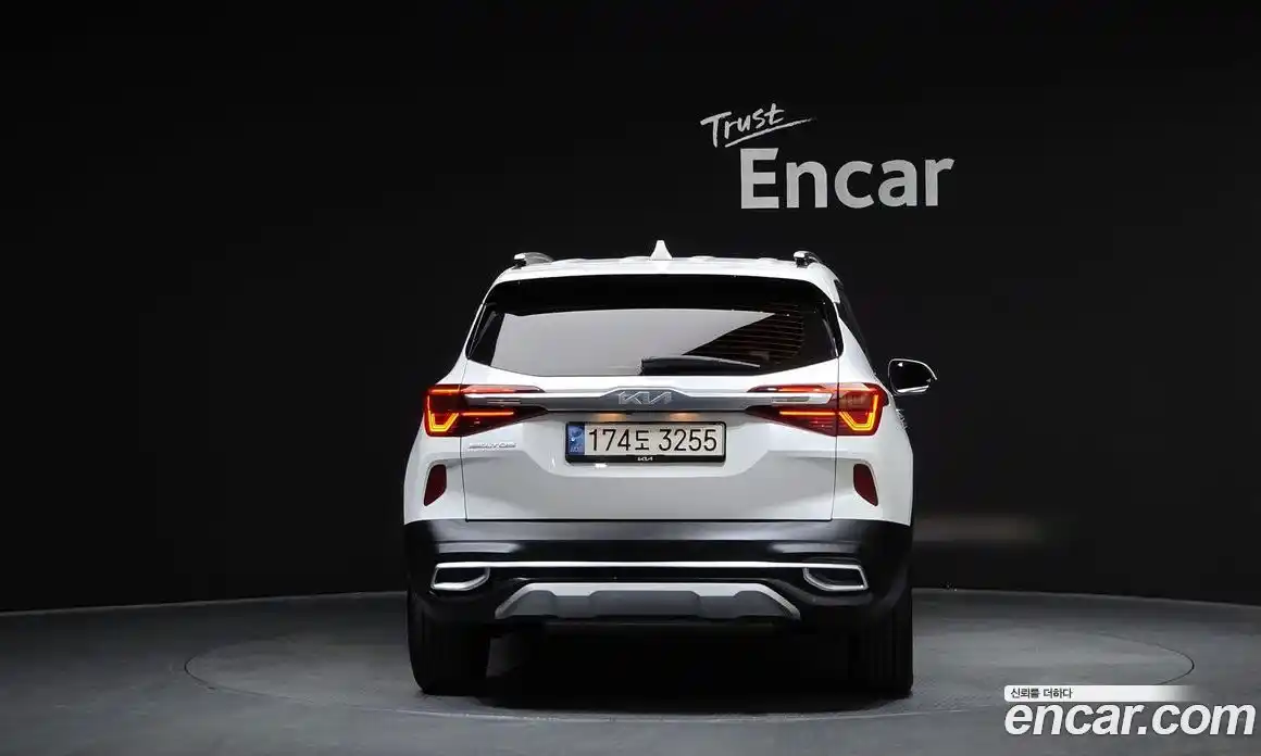 Kia Seltos 2023 1.6 Автомат в Москве № 21022, фото 10