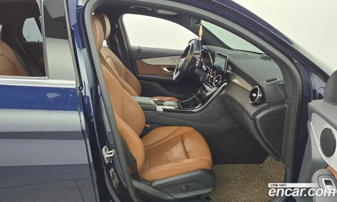 Mercedes-Benz GLC-Class 2021 1.9 Автомат в Москве № 212091, фото 10