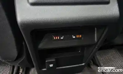 Land Rover Discovery Sport 2018 2.0 Автомат в Москве № 213704, миниатюра 2