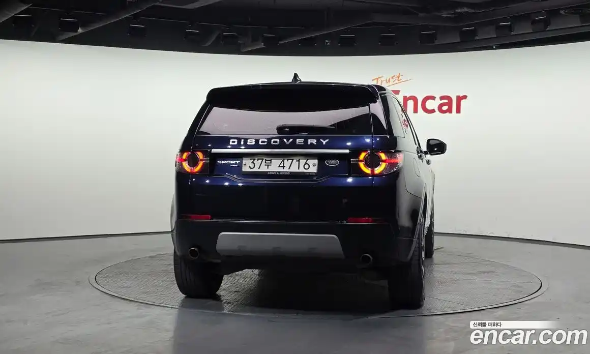 Land Rover Discovery Sport 2017 2.0 Автомат в Москве № 213769, фото 14