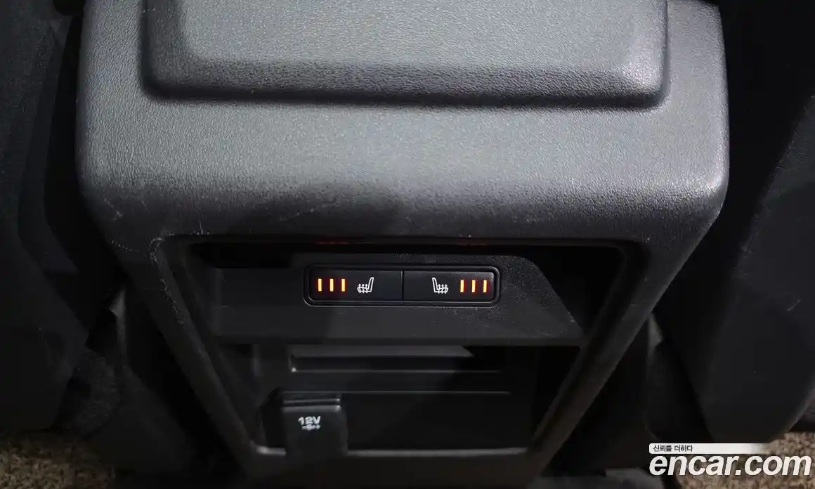 Land Rover Discovery Sport 2017 2.0 Автомат в Москве № 213769, фото 6