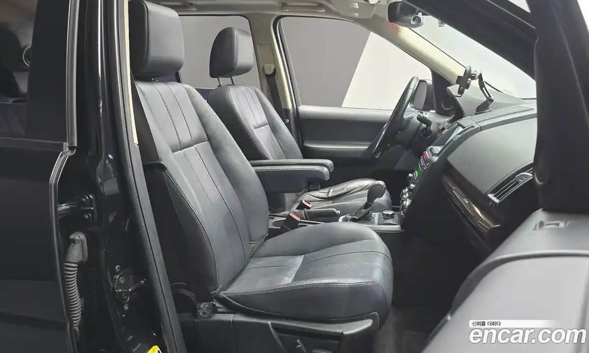 Land Rover Freelander 2011 2.2 Автомат в Москве № 213829, фото 6