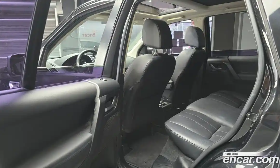 Land Rover Freelander 2011 2.2 Автомат в Москве № 213829, фото 9