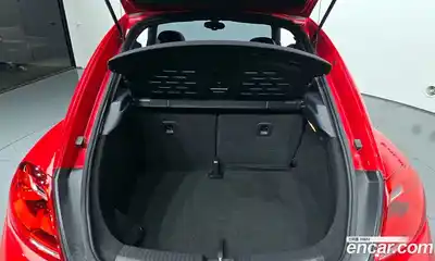 Volkswagen Beatle 2013 2.0 Автомат в Москве № 215059, миниатюра 5