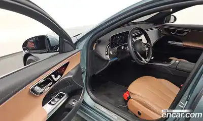 Mercedes-Benz E-Class 2025 2.0 Автомат в Москве № 218757, миниатюра 4