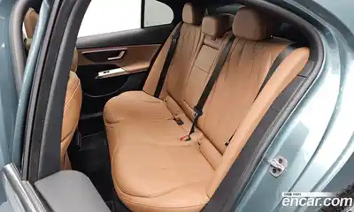 Mercedes-Benz E-Class 2025 2.0 Автомат в Москве № 218757, миниатюра 9