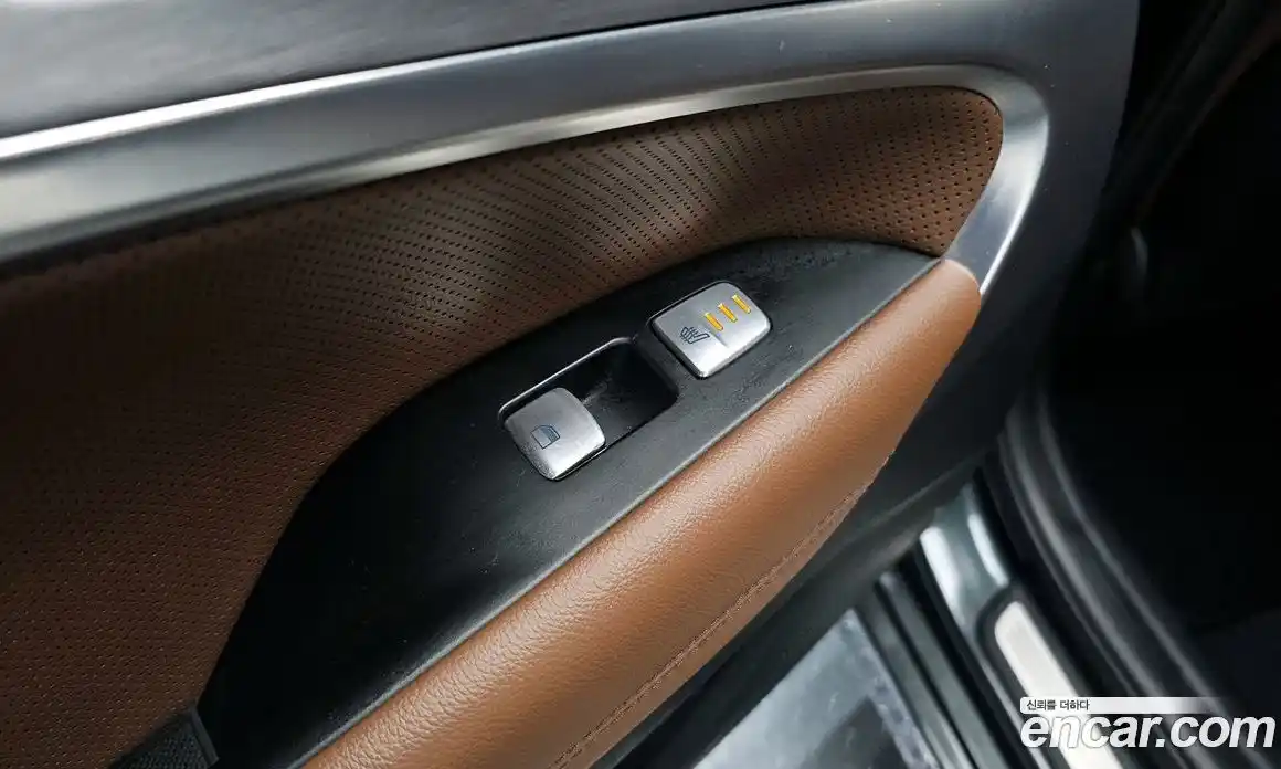 Genesis G70 2018 2.0 Автомат в Москве № 22199, фото 12