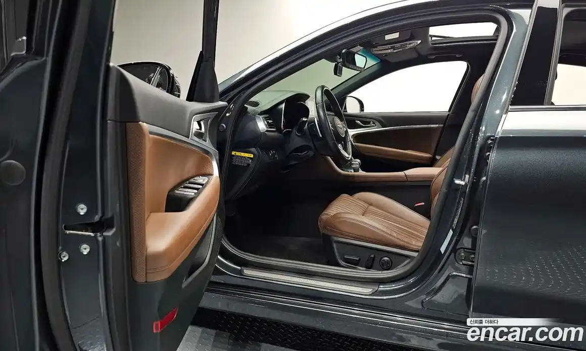 Genesis G70 2018 2.0 Автомат в Москве № 22199, фото 10