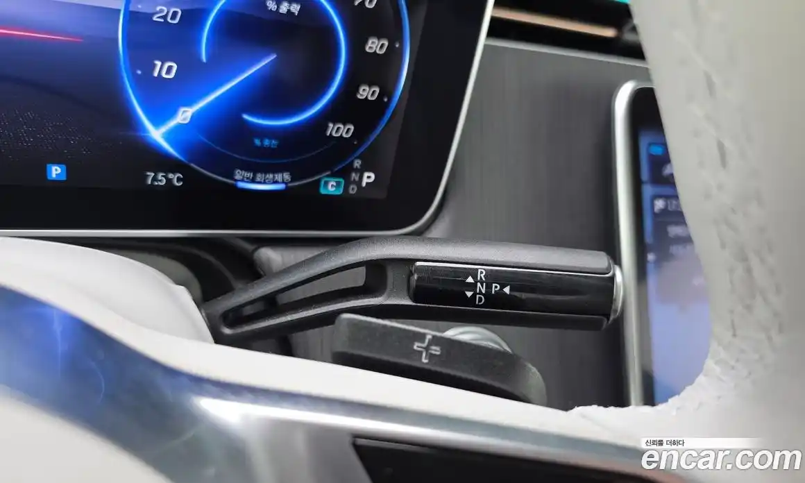 Mercedes-Benz EQE 2023 0.3 Автомат в Москве № 222884, фото 13