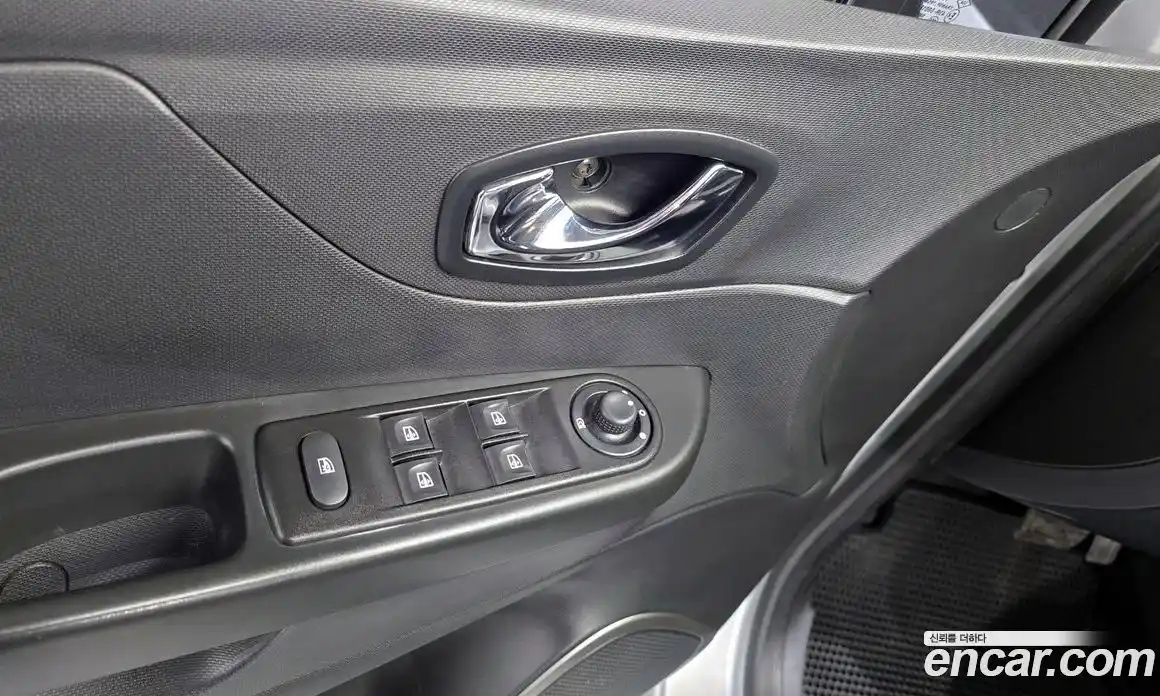 Renault QM3 2015 1.5 Автомат в Москве № 226024, фото 12