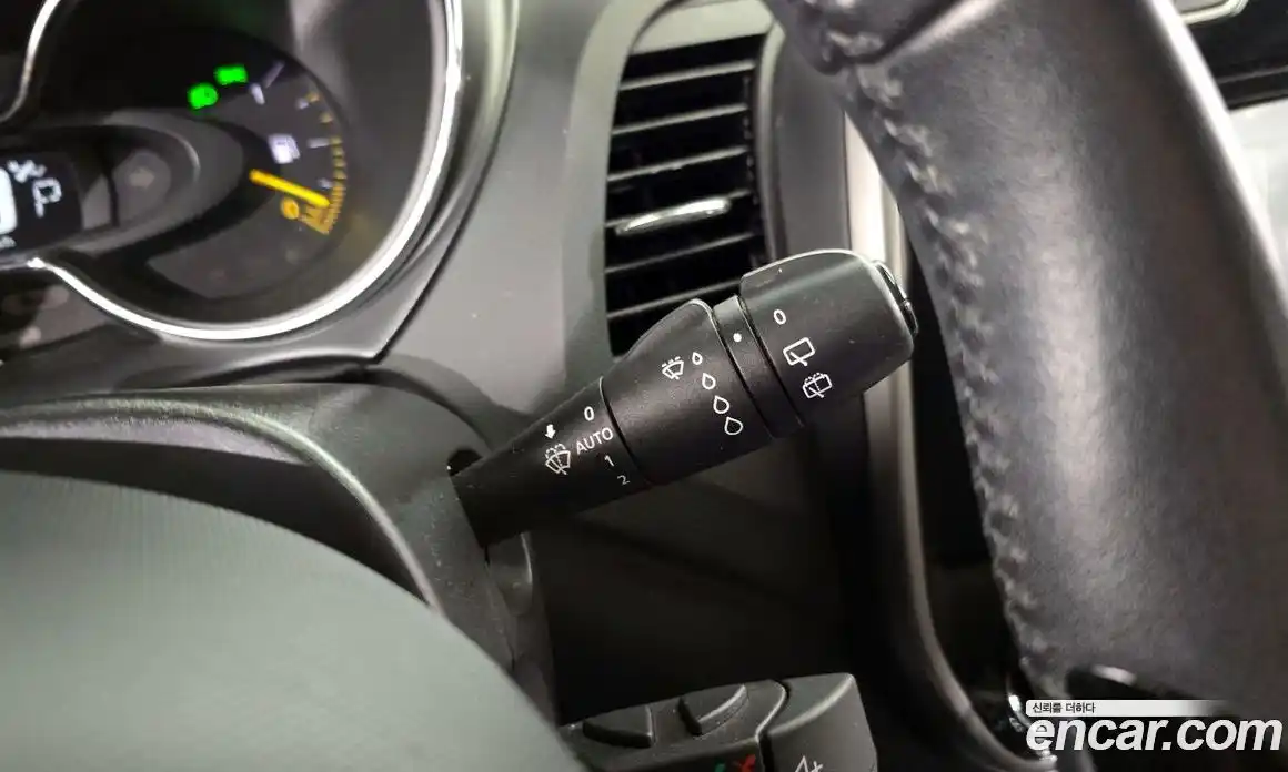 Renault QM3 2015 1.5 Автомат в Москве № 226024, фото 16