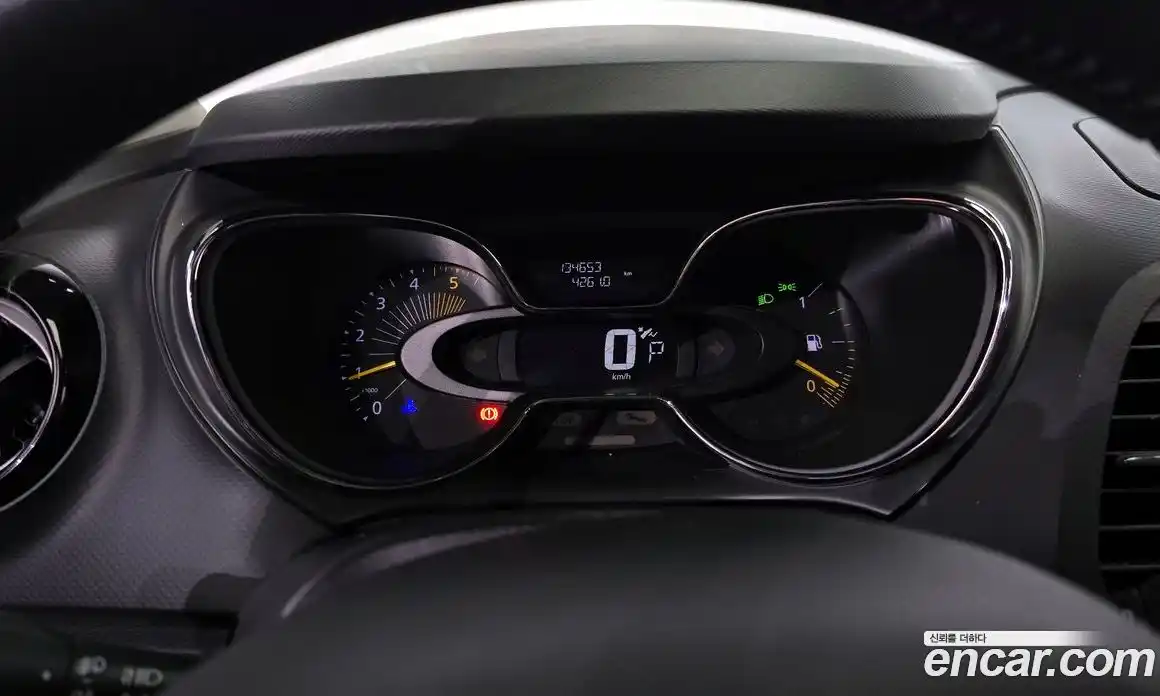 Renault QM3 2015 1.5 Автомат в Москве № 226024, фото 17