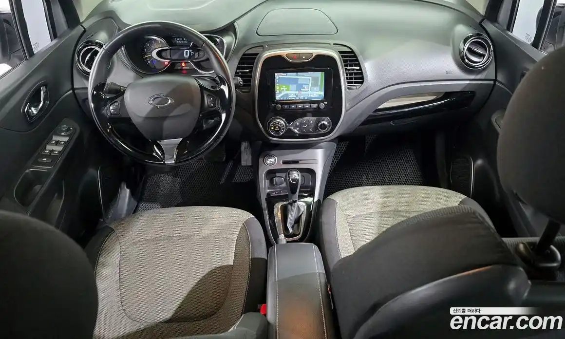 Renault QM3 2015 1.5 Автомат в Москве № 226024, фото 20