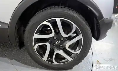 Renault QM3 2015 1.5 Автомат в Москве № 226024, миниатюра 2