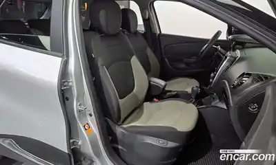 Renault QM3 2015 1.5 Автомат в Москве № 226024, миниатюра 8