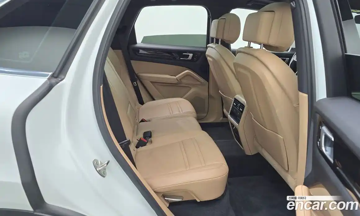 Porsche Cayenne 2019 3.0 Автомат в Москве № 226495, фото 17