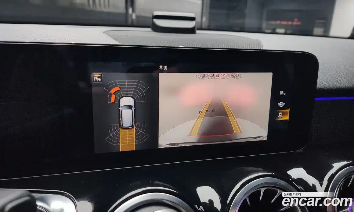 Mercedes-Benz GLB-Class 2021 2.0 Автомат в Москве № 229609, фото 1