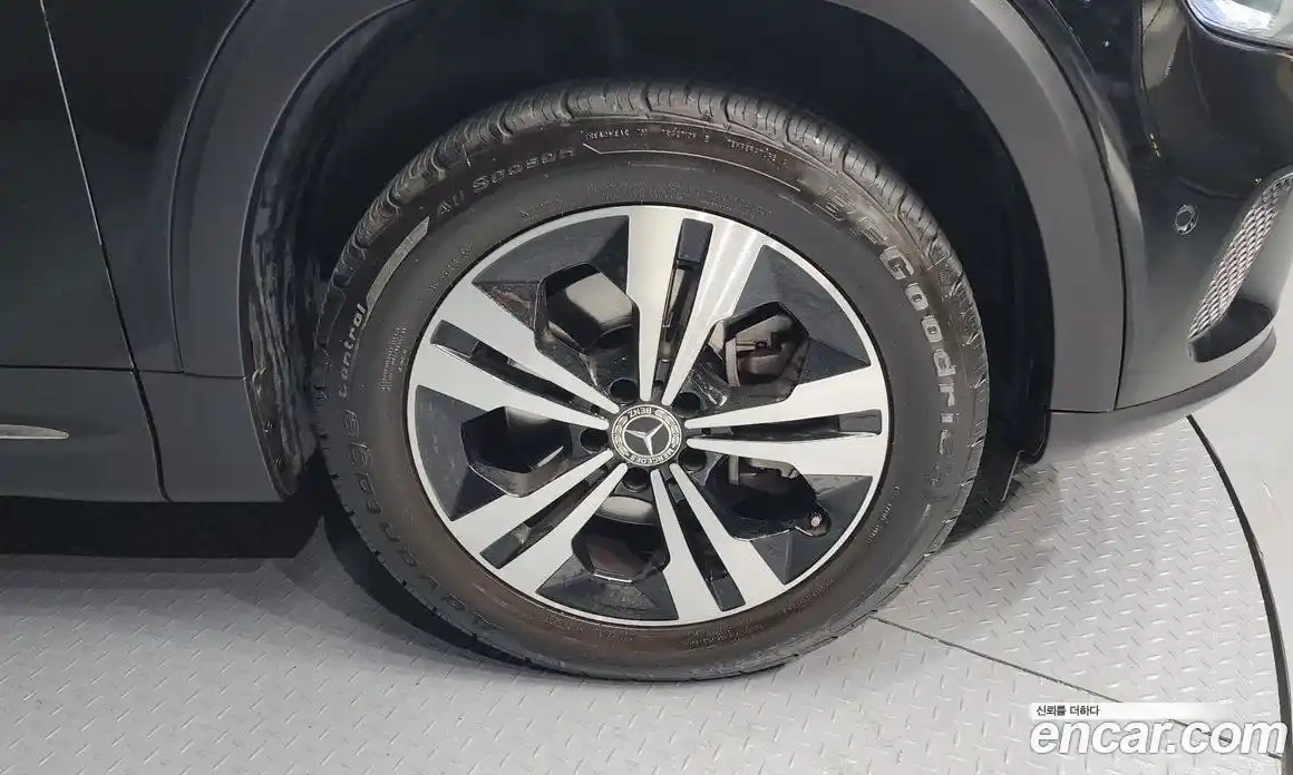 Mercedes-Benz GLB-Class 2021 2.0 Автомат в Москве № 229609, фото 12