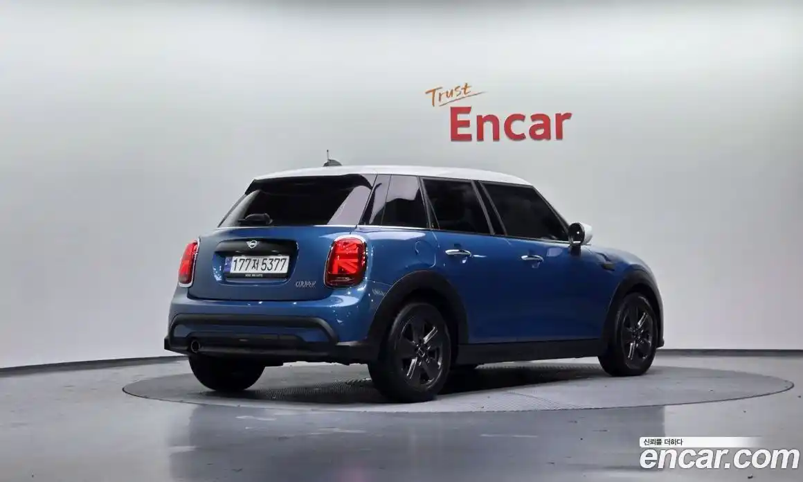 Mini Cooper 2022 1.5 Автомат в Москве № 231411, фото 12