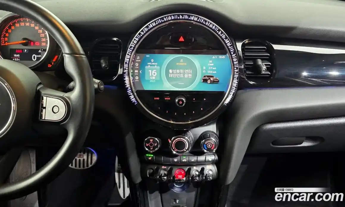 Mini Cooper 2022 1.5 Автомат в Москве № 231411, фото 14