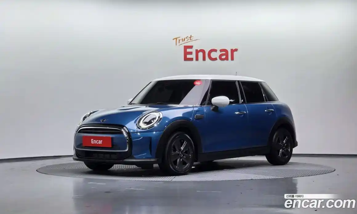 Mini Cooper 2022 1.5 Автомат в Москве № 231411, фото 17